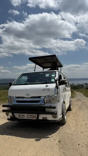 Toyota HiAce 2014 White