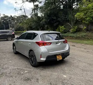 Toyota Auris 2013 Silver