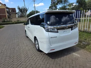 Toyota Alphard 2018 White
