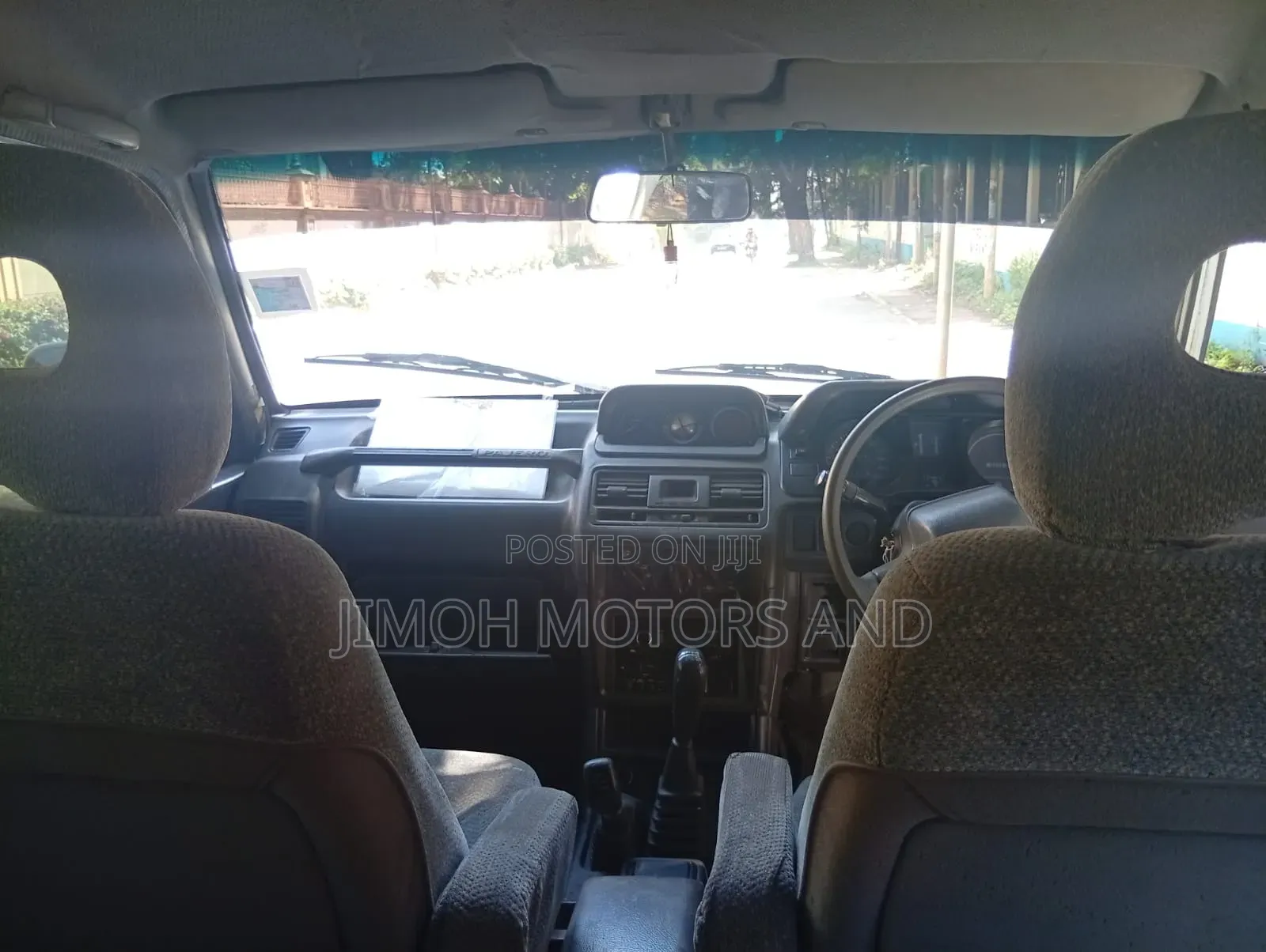 Mitsubishi Pajero 2009 White