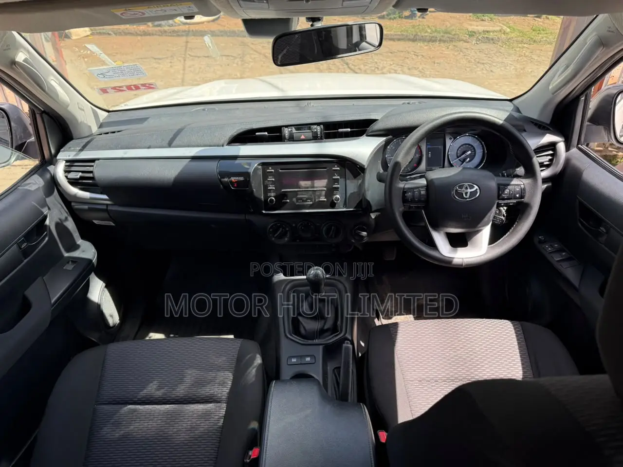 Toyota Hilux 2021 White