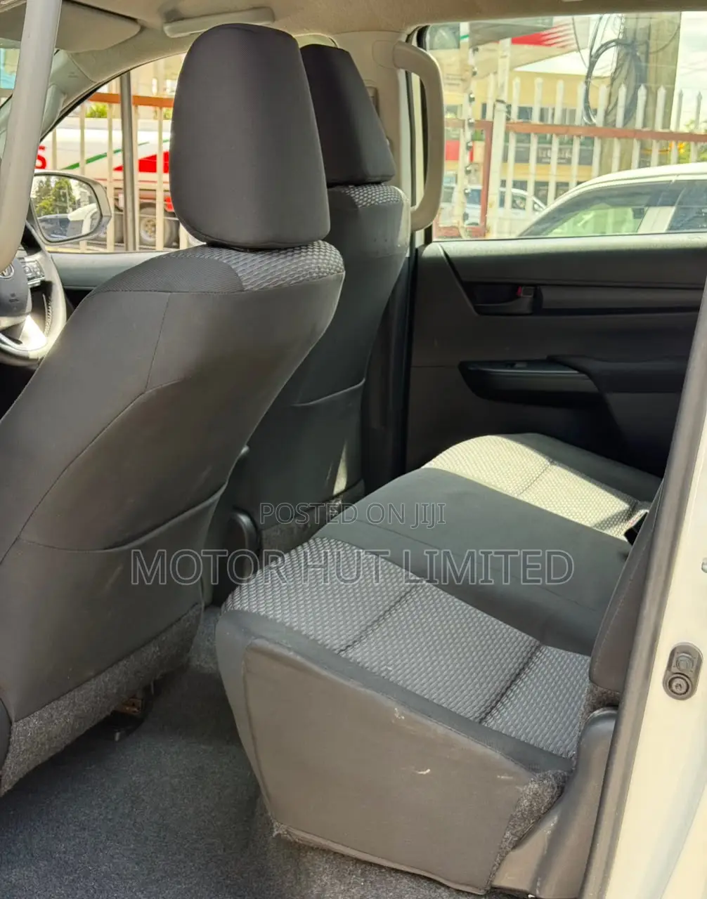 Toyota Hilux 2021 White