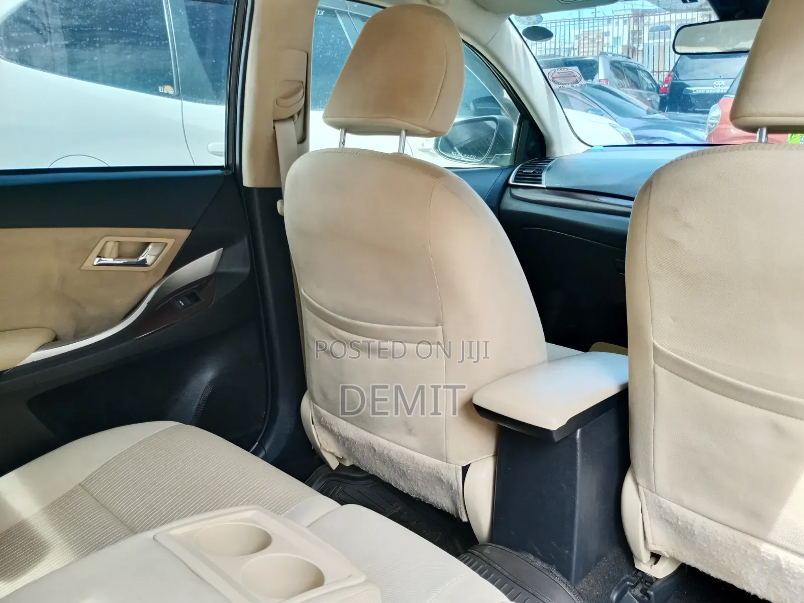 Toyota Premio 2016 Maroon