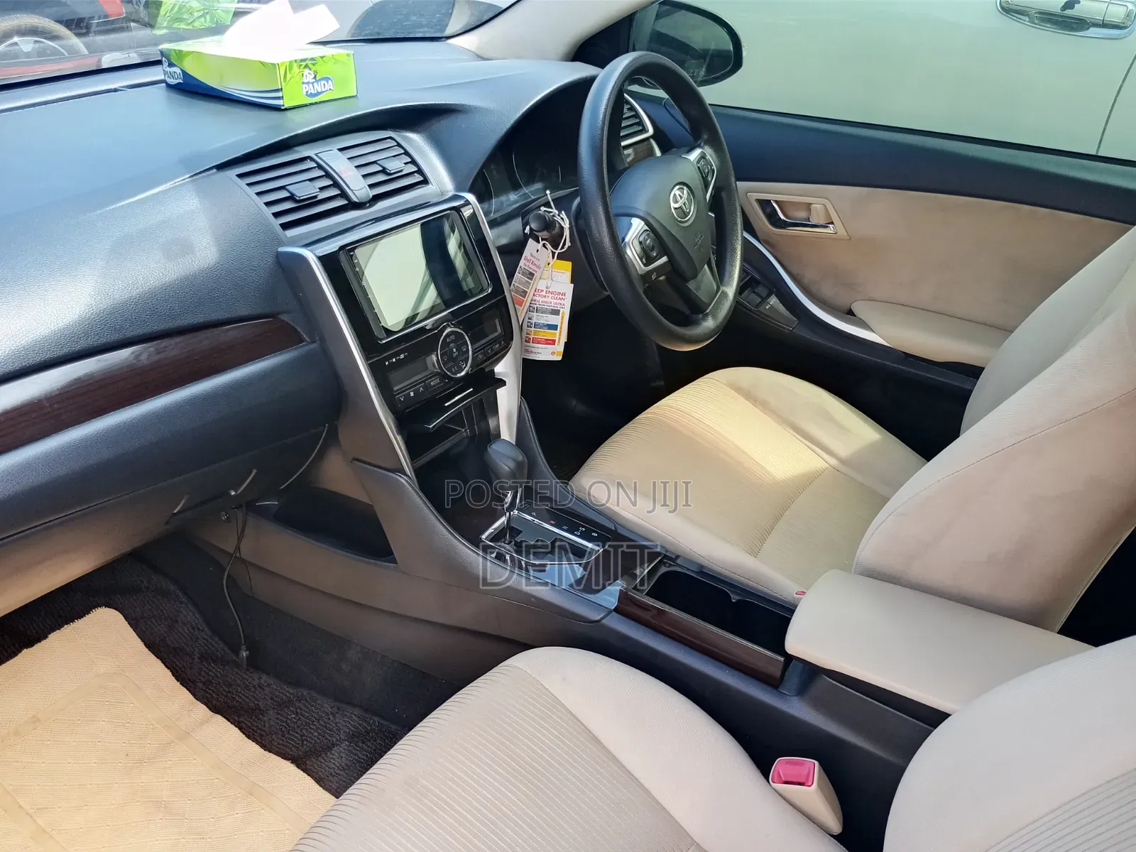 Toyota Premio 2016 Maroon