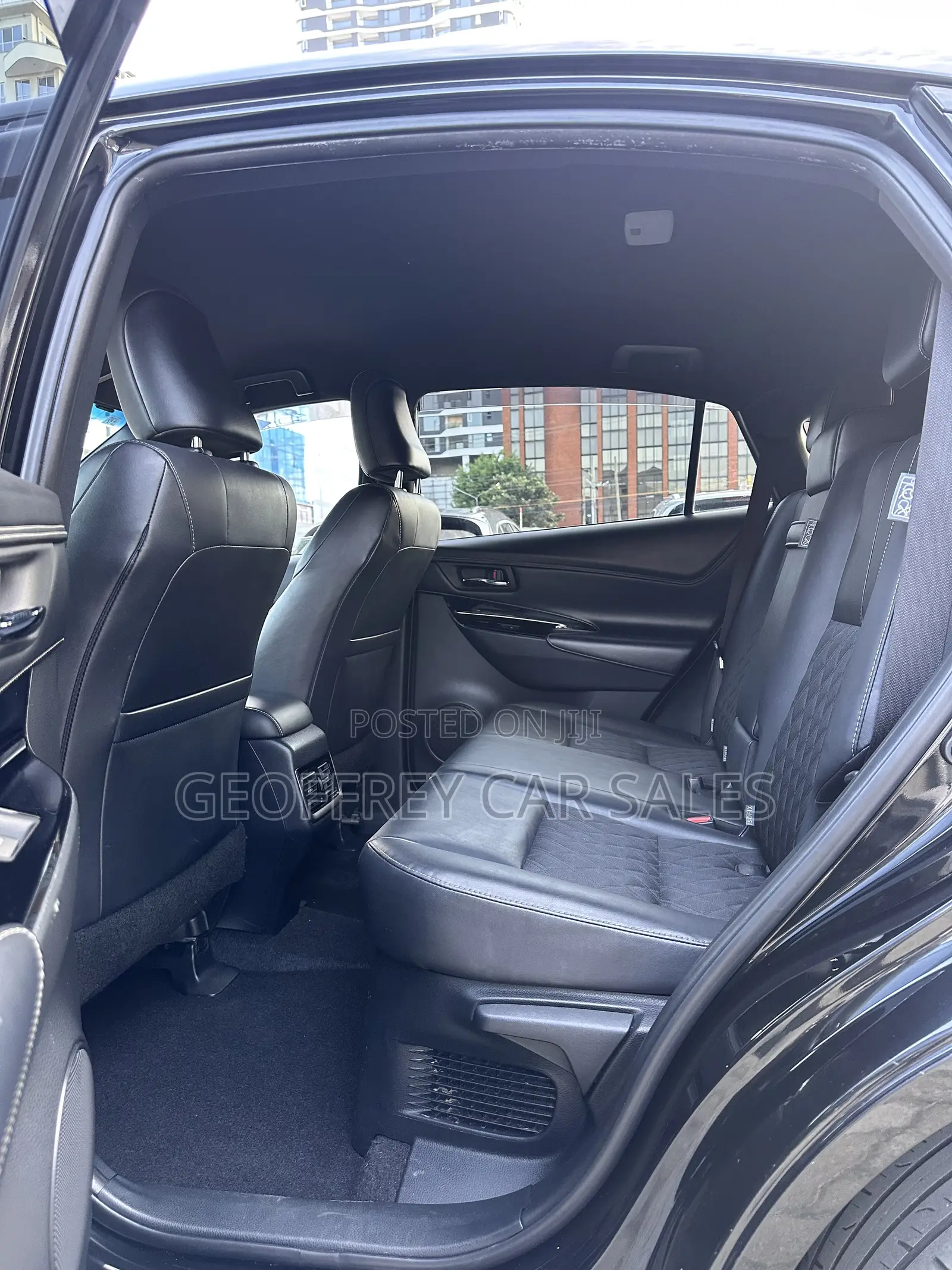 Toyota Harrier 2.0 2019 Black
