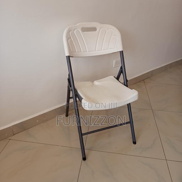 Durable Plastic Foldable Event Chair - thumbnail 2