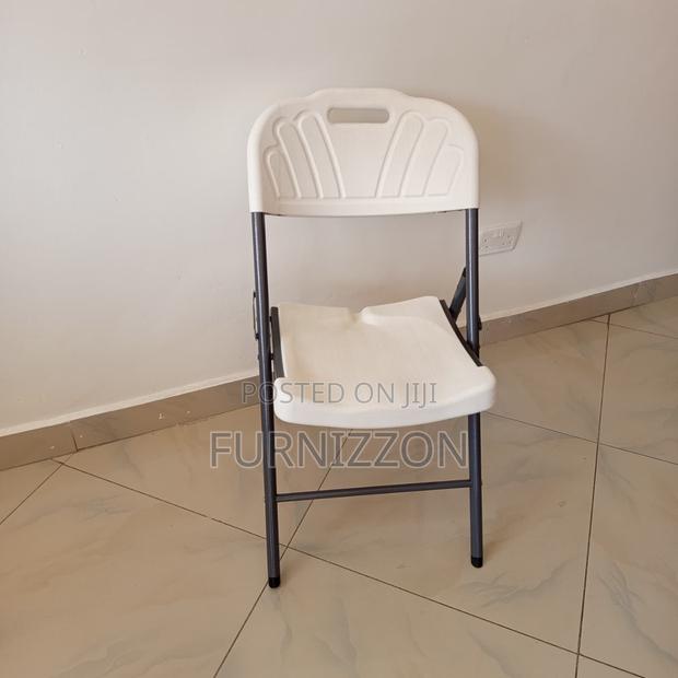 Durable Plastic Foldable Event Chair - thumbnail 3