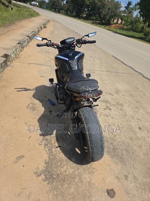 Yamaha 2016 Black - thumbnail 3