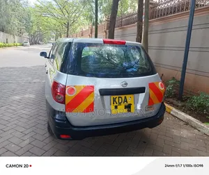 Nissan Advan 2014 Silver