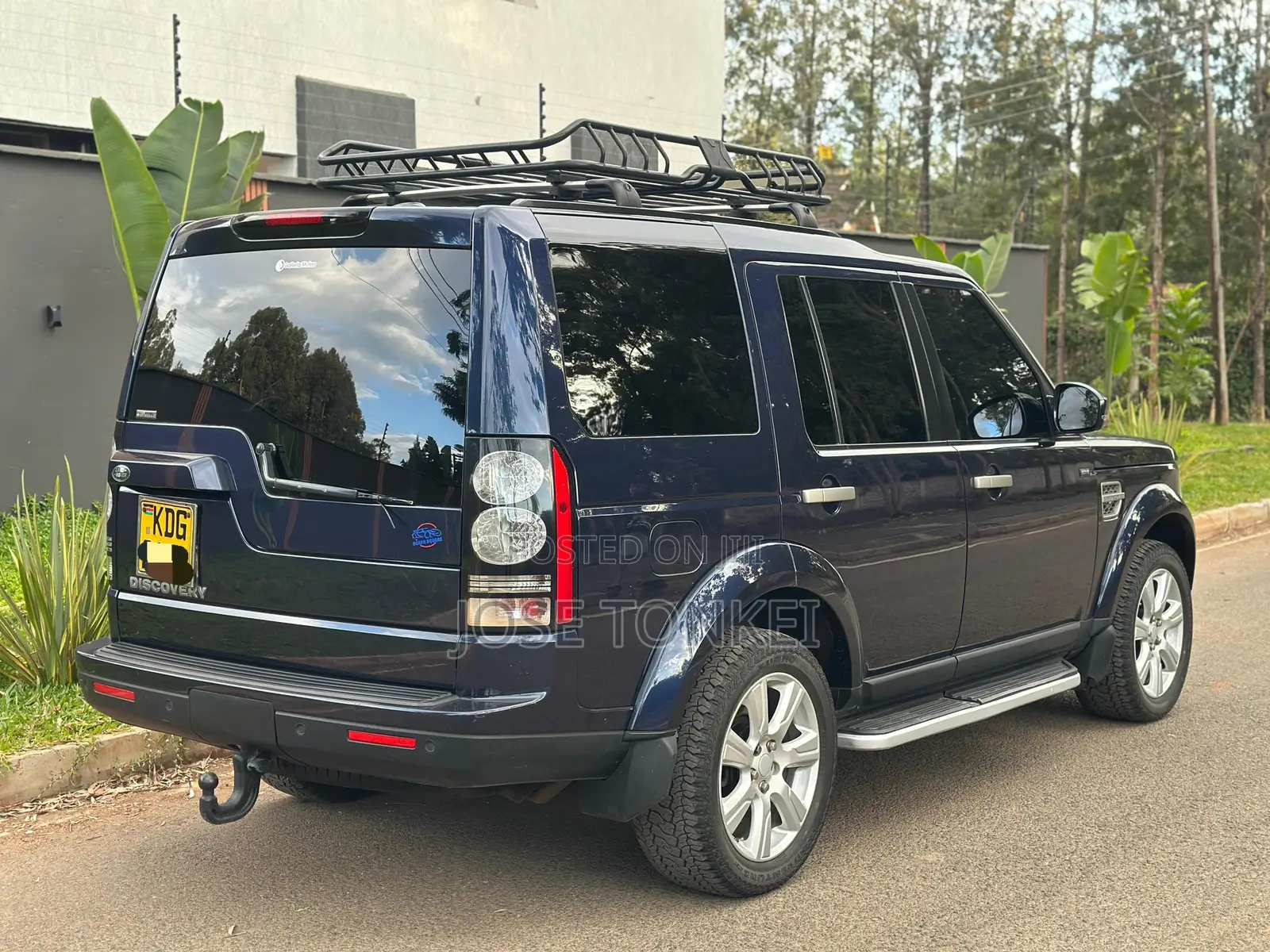 Land Rover Lr4 4dr SUV 4WD (3.0L 6cyl S/C 8A) 2015 Blue