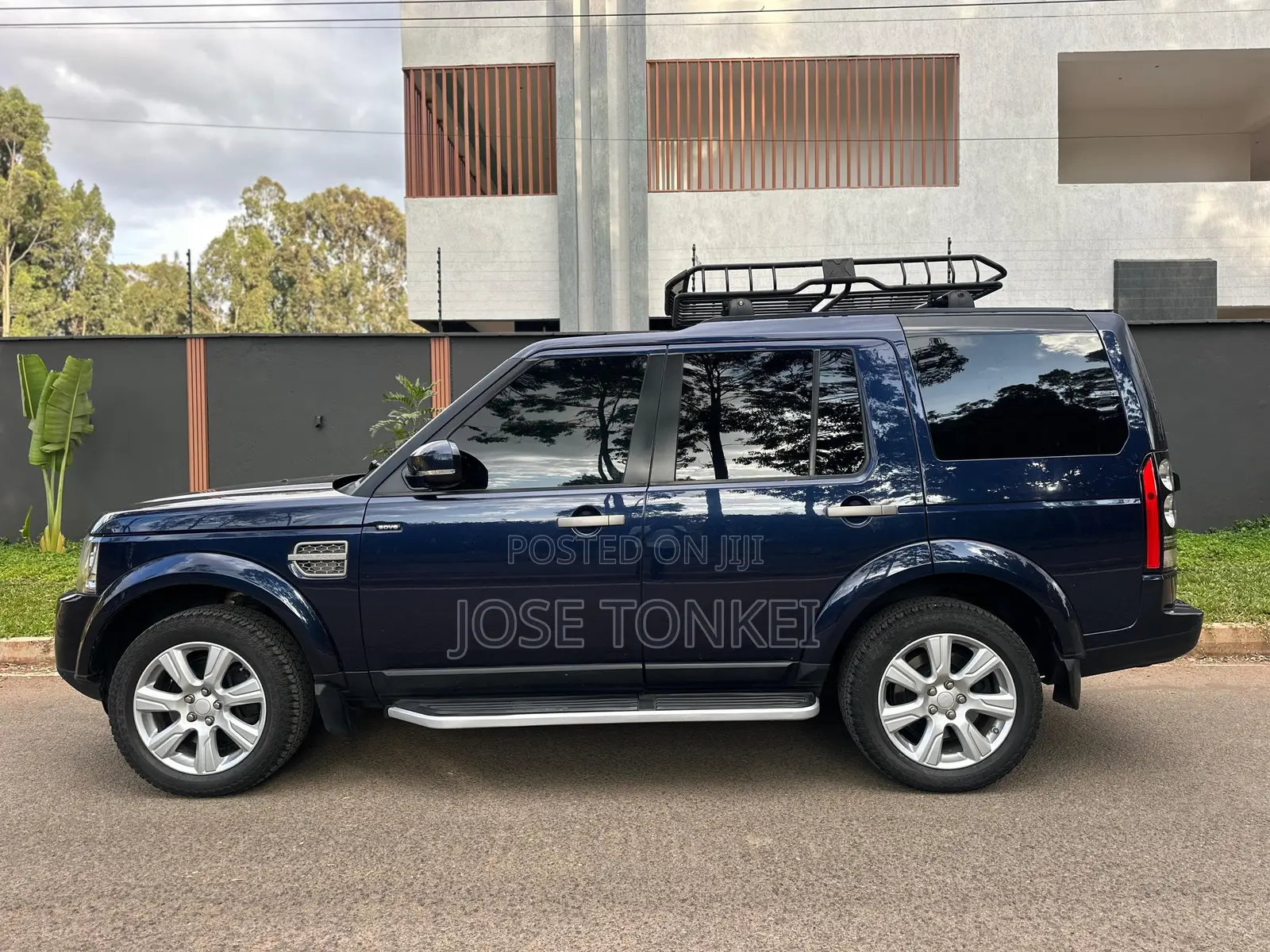 Land Rover Lr4 4dr SUV 4WD (3.0L 6cyl S/C 8A) 2015 Blue