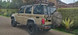 Toyota Land Cruiser 4.5 V8 DSL 2014 Beige