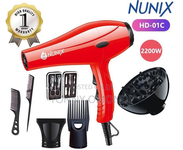 Blow Dry Nunix With Accessories