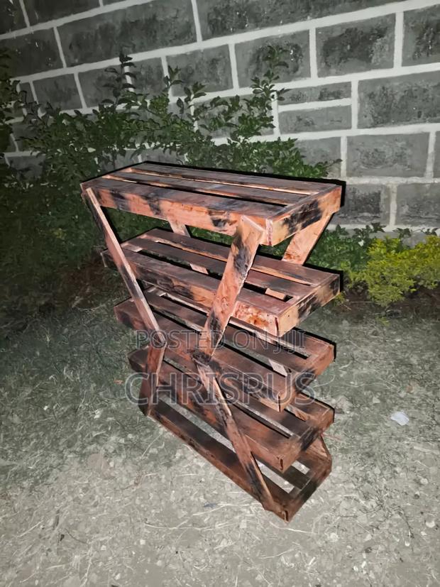 Pallet Shoerack - thumbnail 2