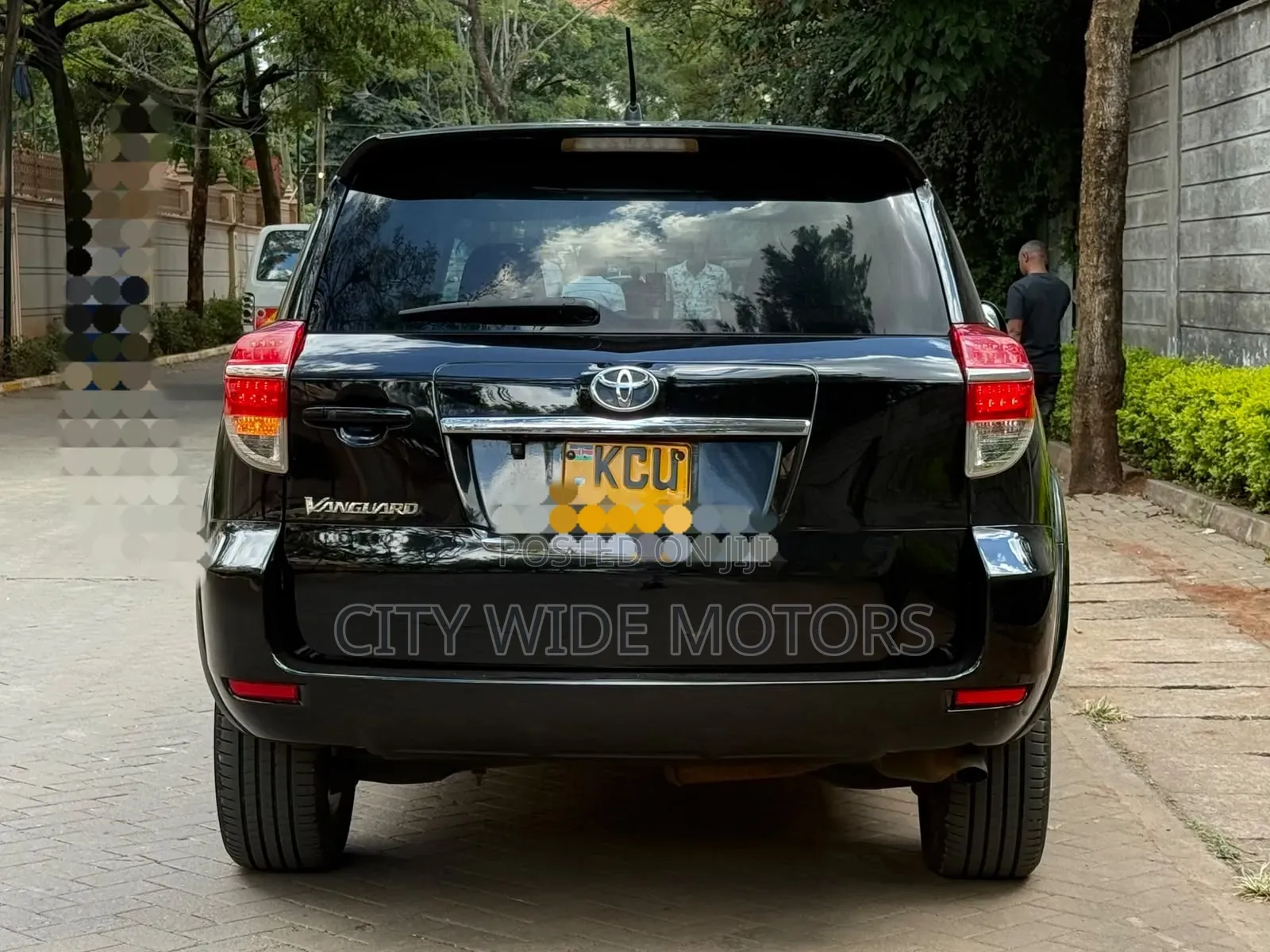 Toyota Vanguard 2012 Black