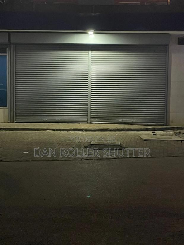 Manual Roller Doors With Custom Sizes - thumbnail 2