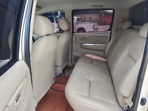 Toyota Hilux 2008 Gray
