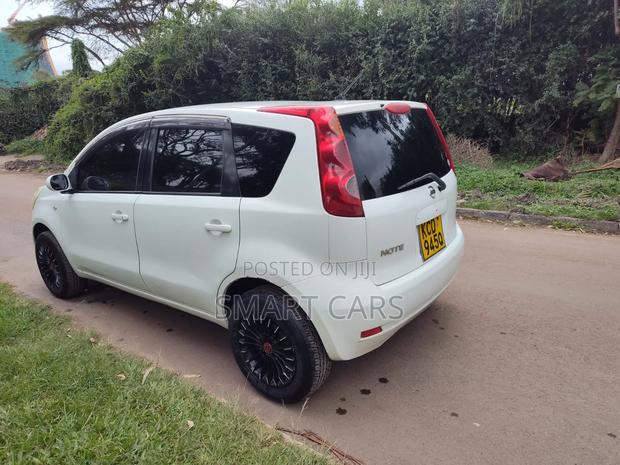 Nissan Civilian 2008 White