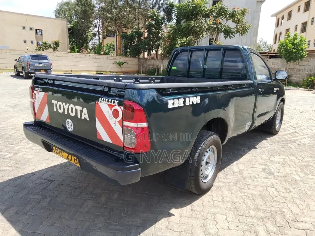 Toyota Hilux 2008 Green