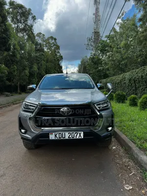 Toyota Hilux 2020 Silver