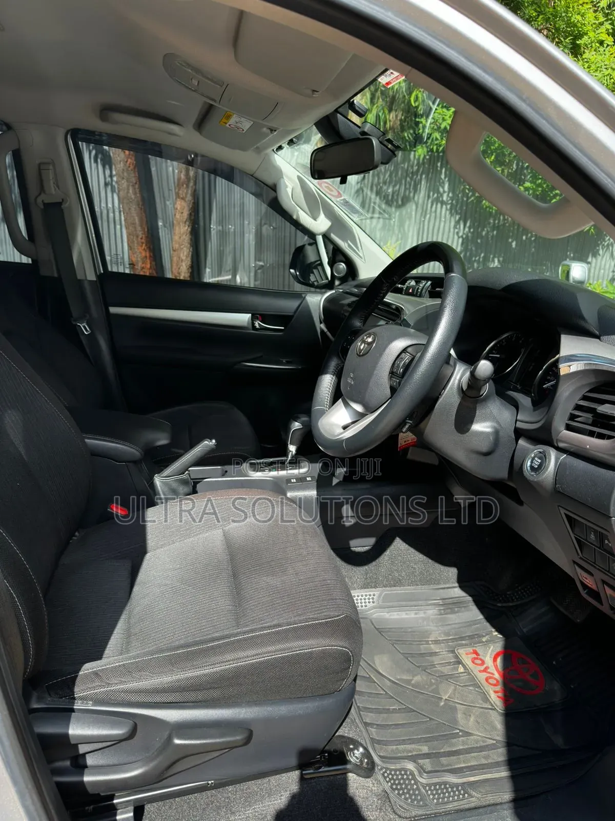 Toyota Hilux 2020 Silver