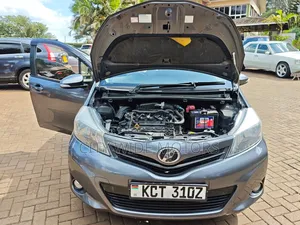 Toyota Vitz 2012 Gray