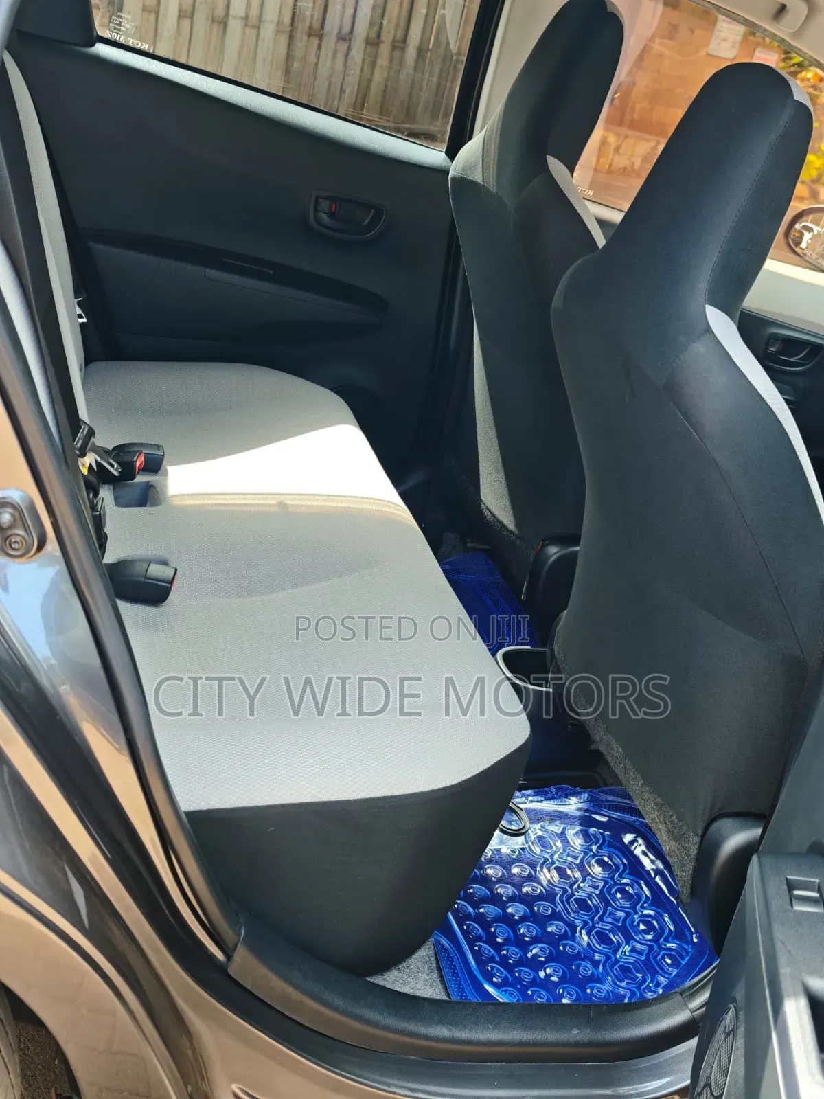 Toyota Vitz 2012 Gray