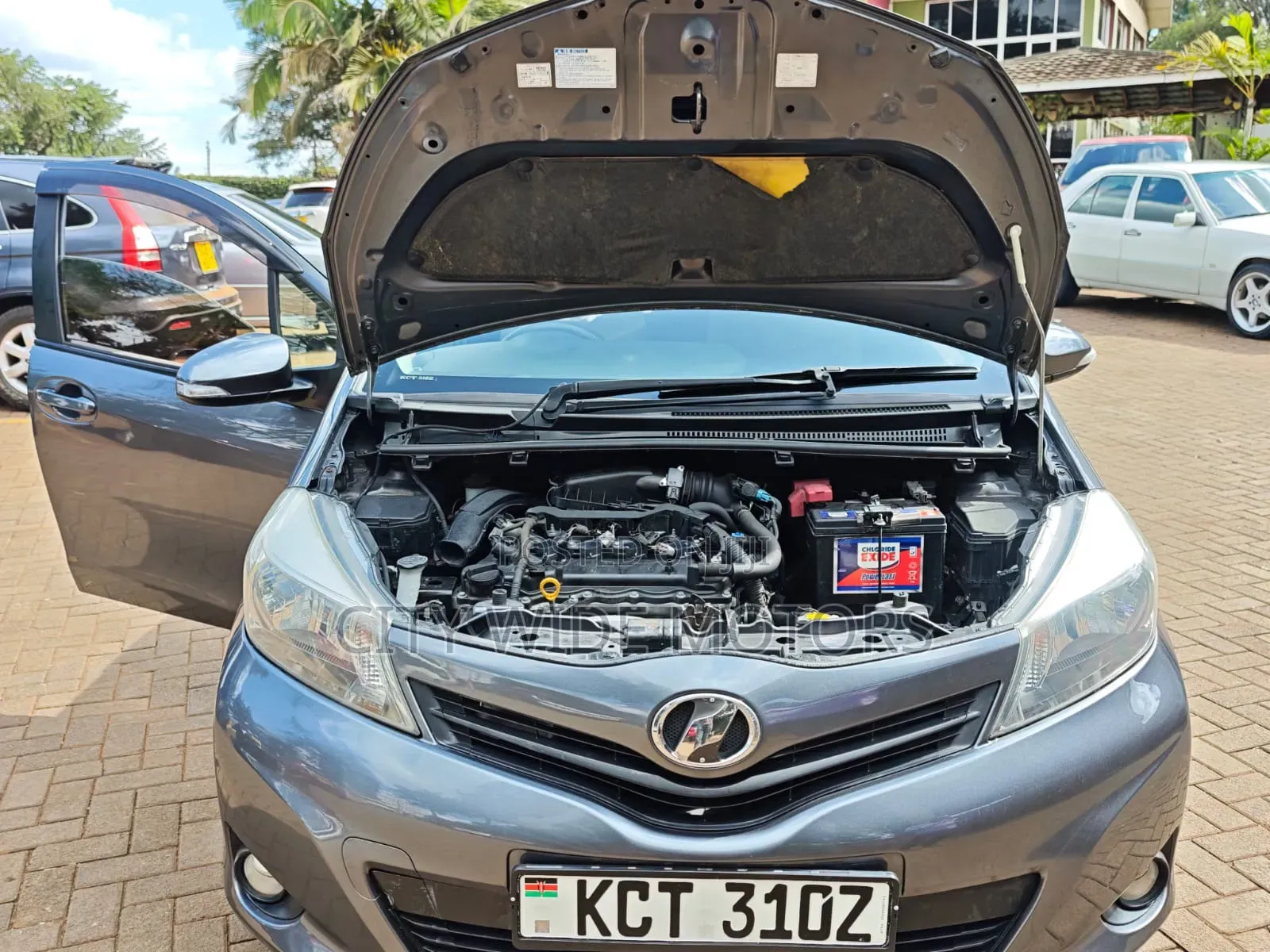 Toyota Vitz 2012 Gray