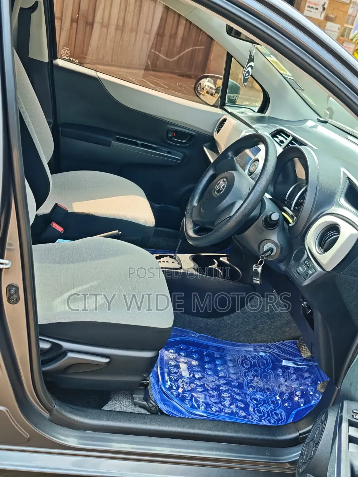 Toyota Vitz 2012 Gray