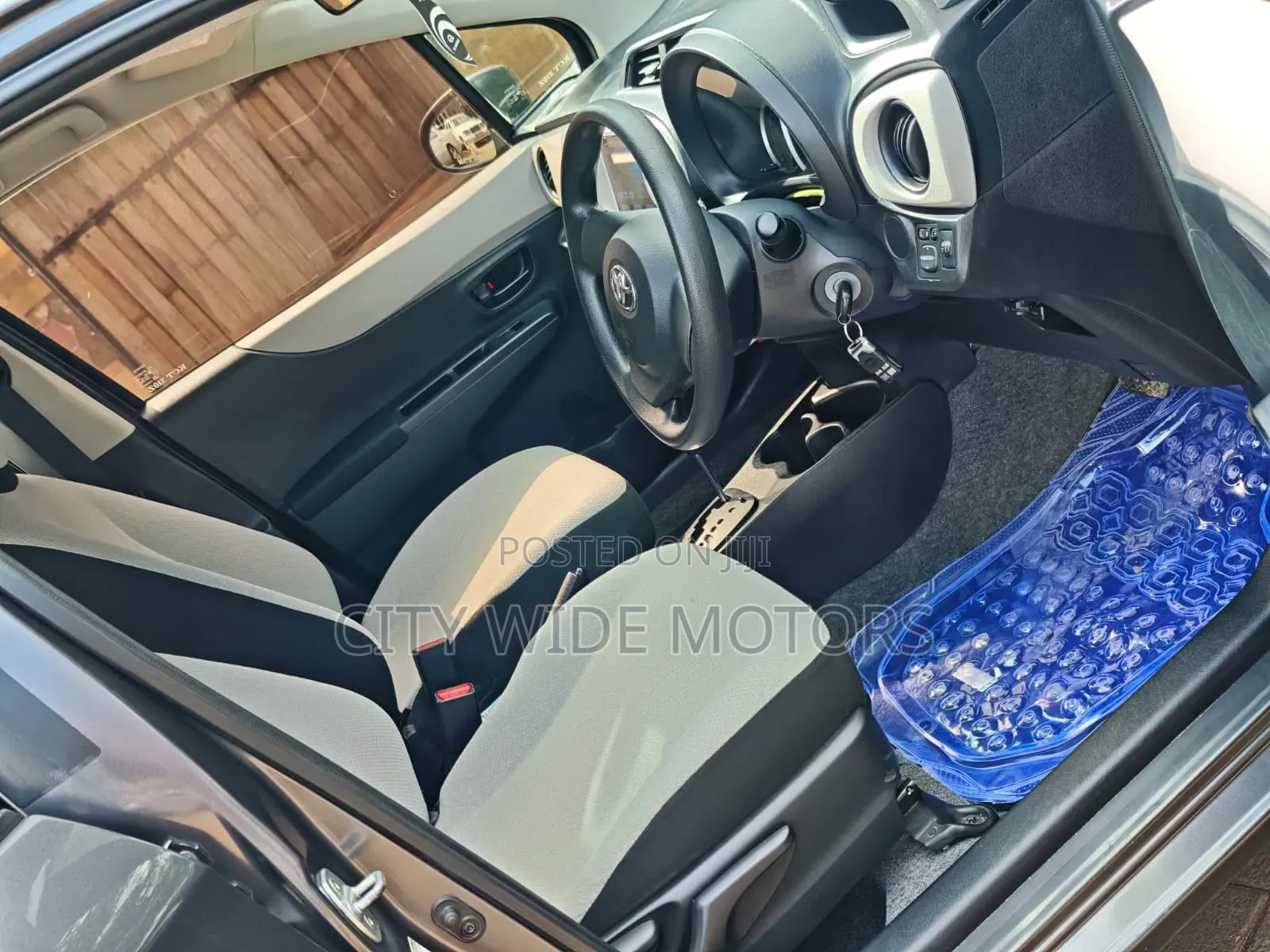 Toyota Vitz 2012 Gray