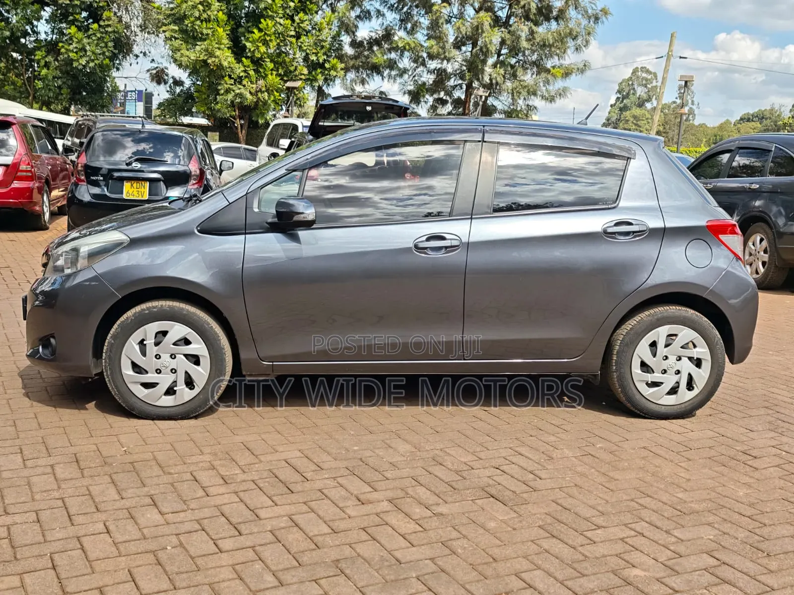 Toyota Vitz 2012 Gray