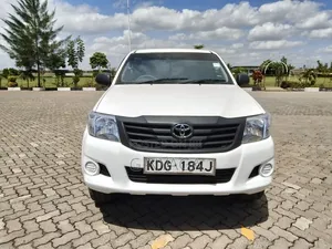 Toyota Hilux 2014 White