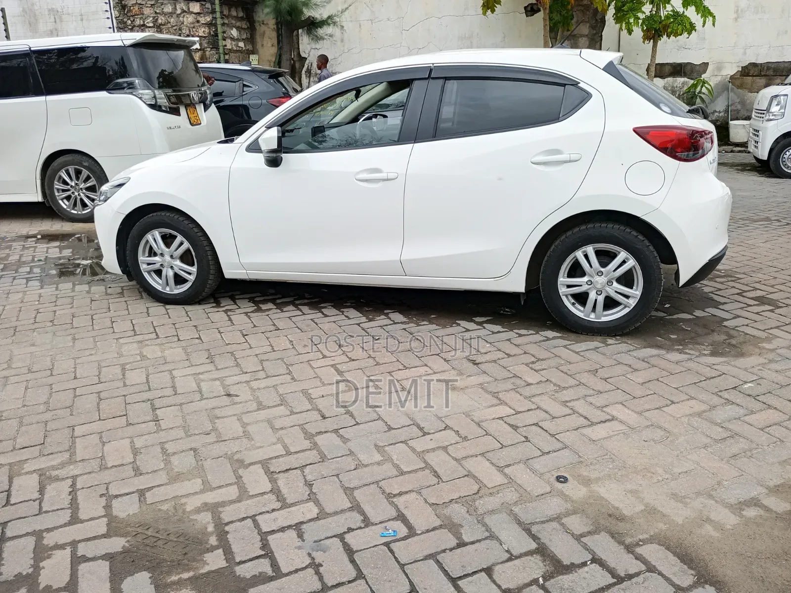 Mazda 2 2020 White