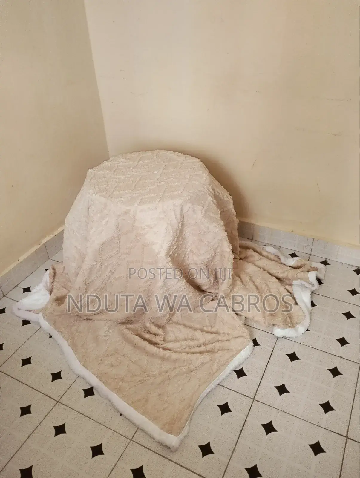 Fleece/ Sherpa/ Throw Blankets