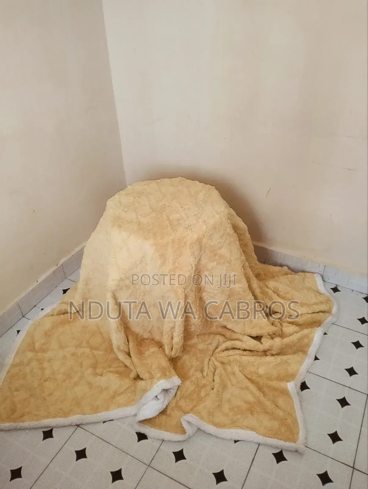 Fleece/ Sherpa/ Throw Blankets