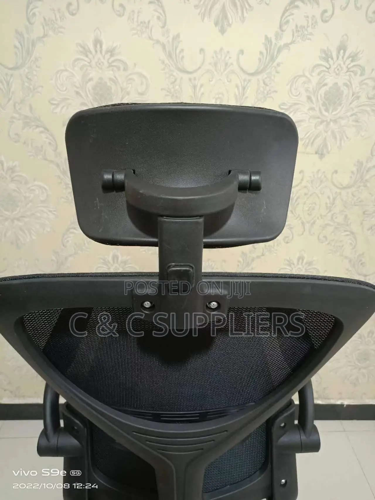 Ergonomic Desk Chair With Flip Up Arms