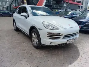 Porsche Cayenne 2014 White