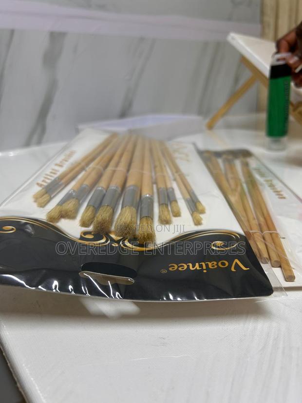 Quality Wooden Artistic Brushes