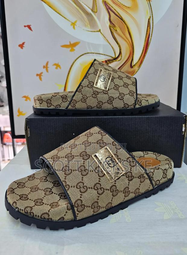 Gucci Slides Brown - thumbnail 2