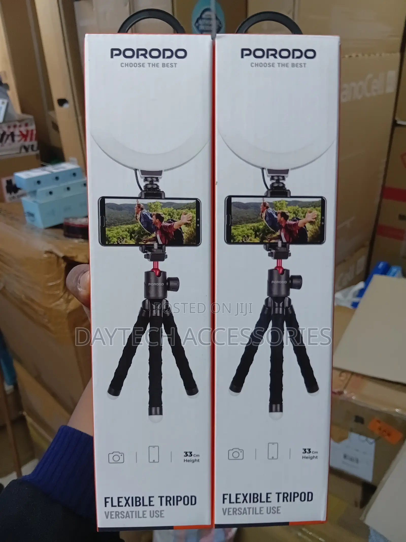 This Porodo Flexible Tripod Bendable Legs 360-Degree Panoramic Head.