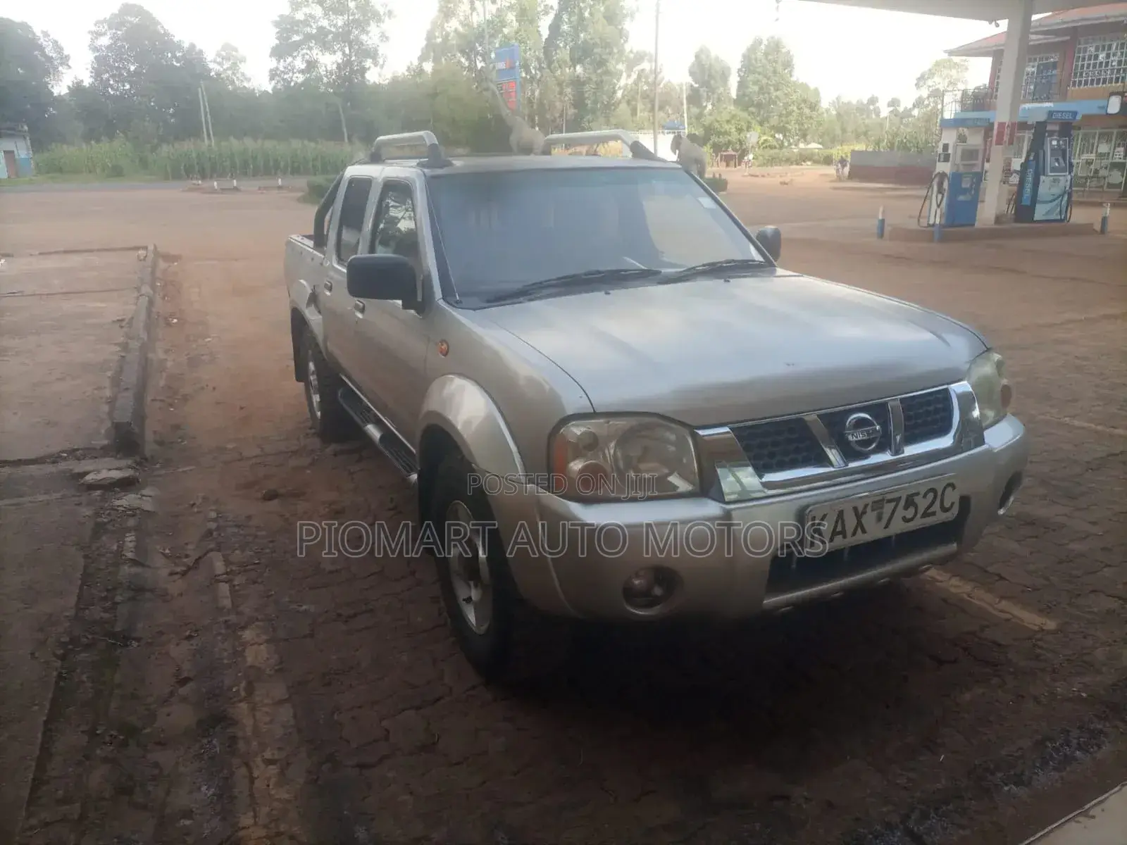 Nissan Hardbody 2009 Silver