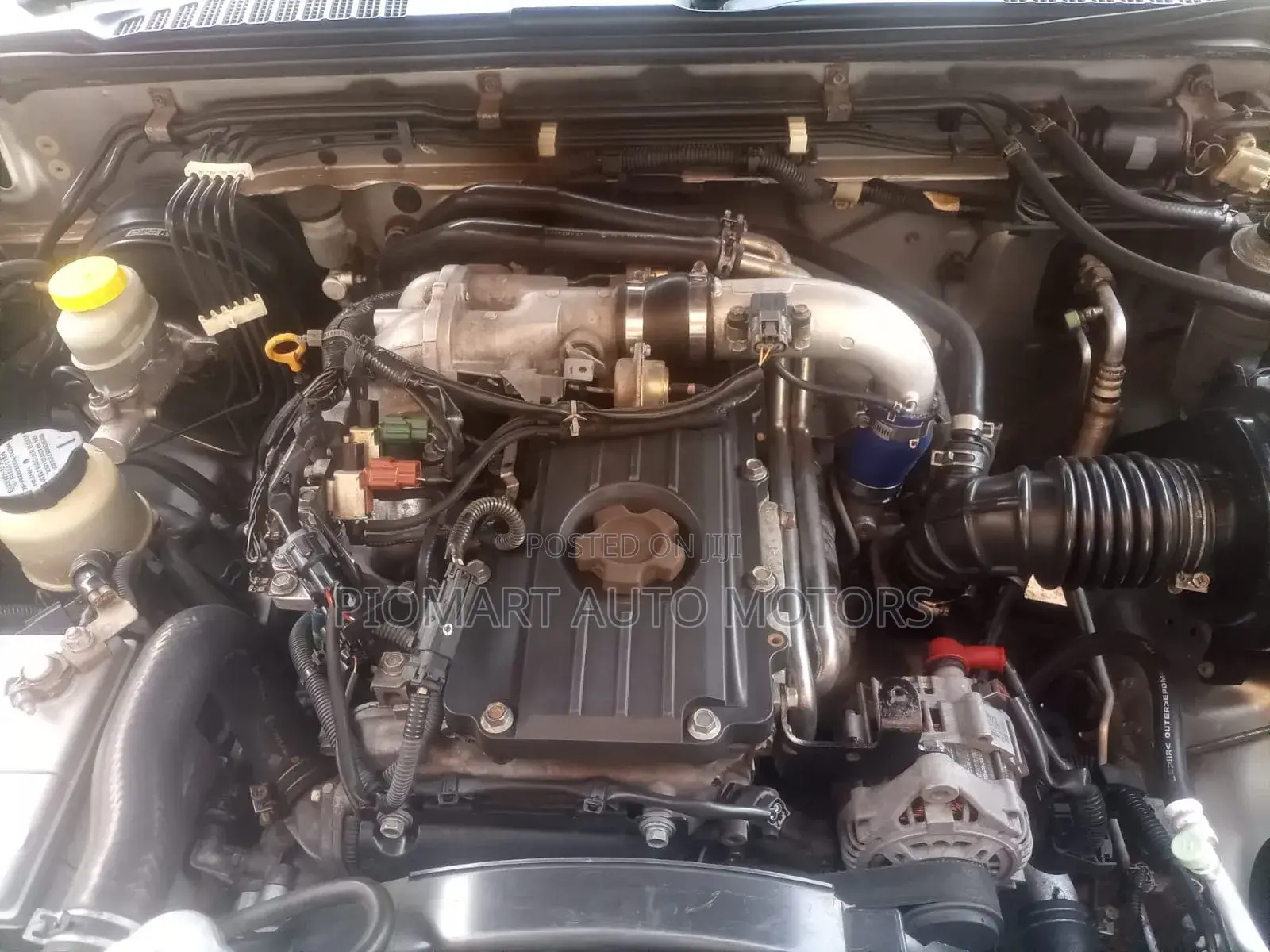 Nissan Hardbody 2009 Silver