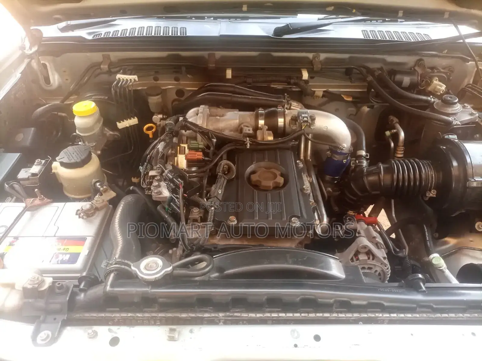 Nissan Hardbody 2009 Silver