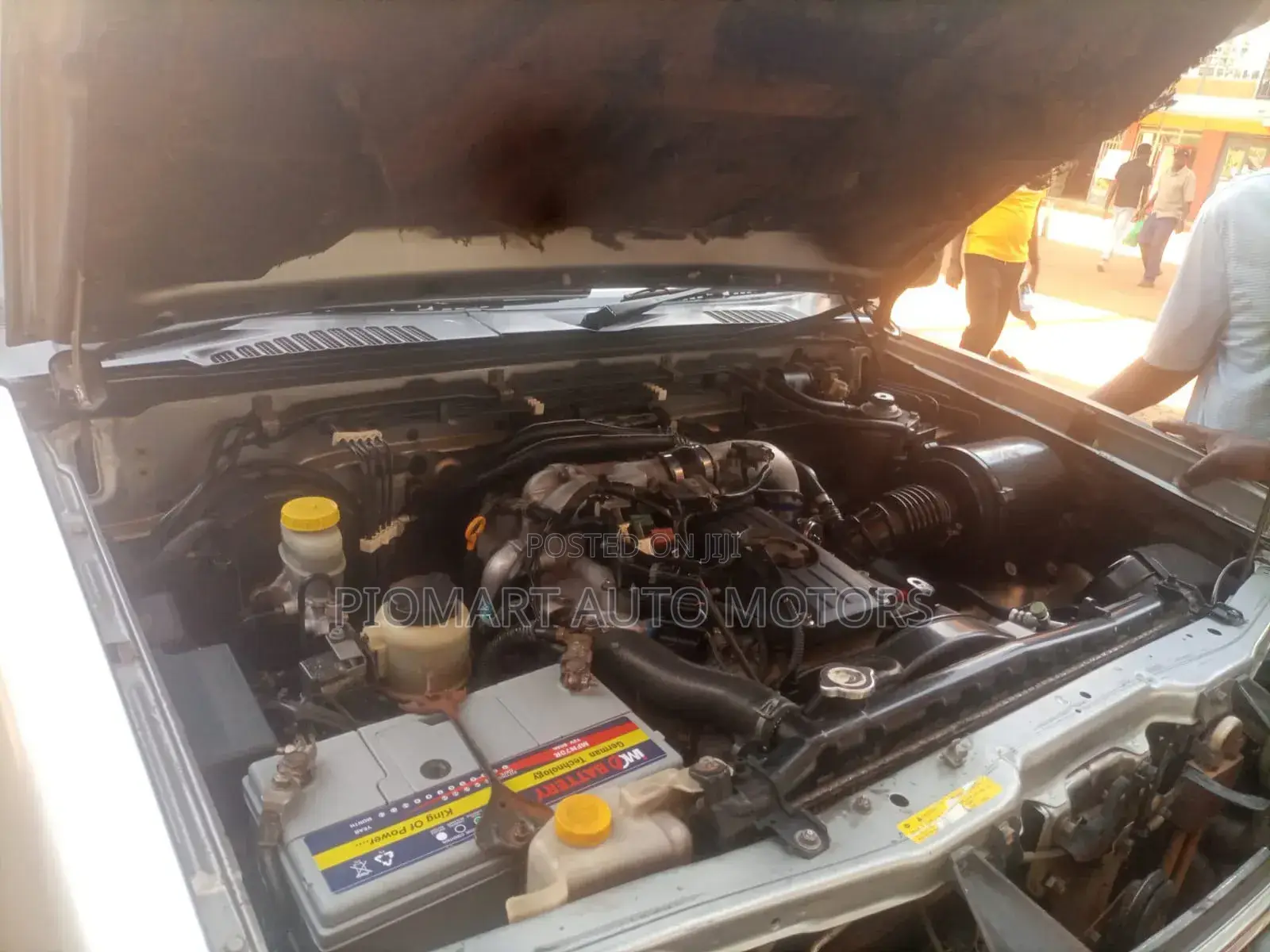 Nissan Hardbody 2009 Silver
