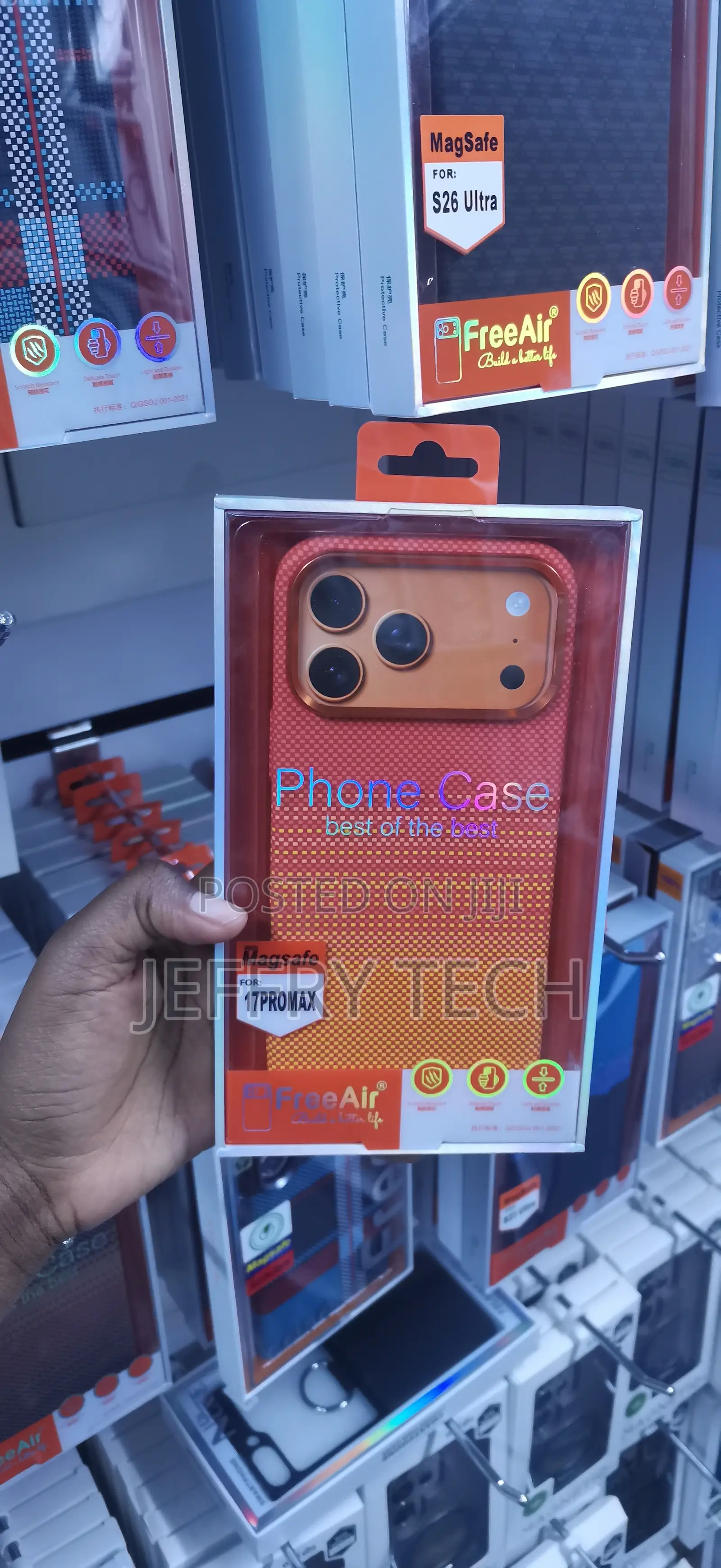 iPhone 17 Pro Max Geometric Gradient Pattern Cover