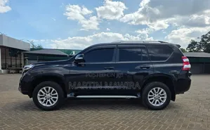 Toyota Land Cruiser Prado 2016 Black