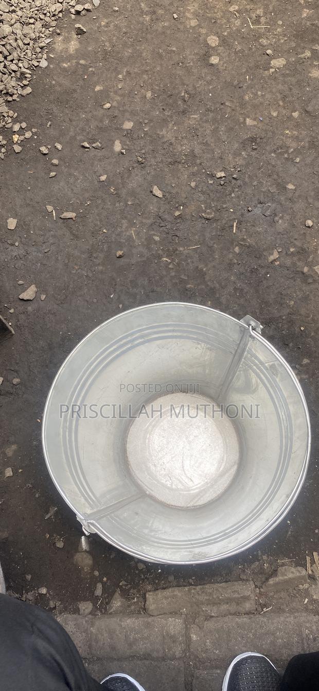 Metal Bucket - thumbnail 3