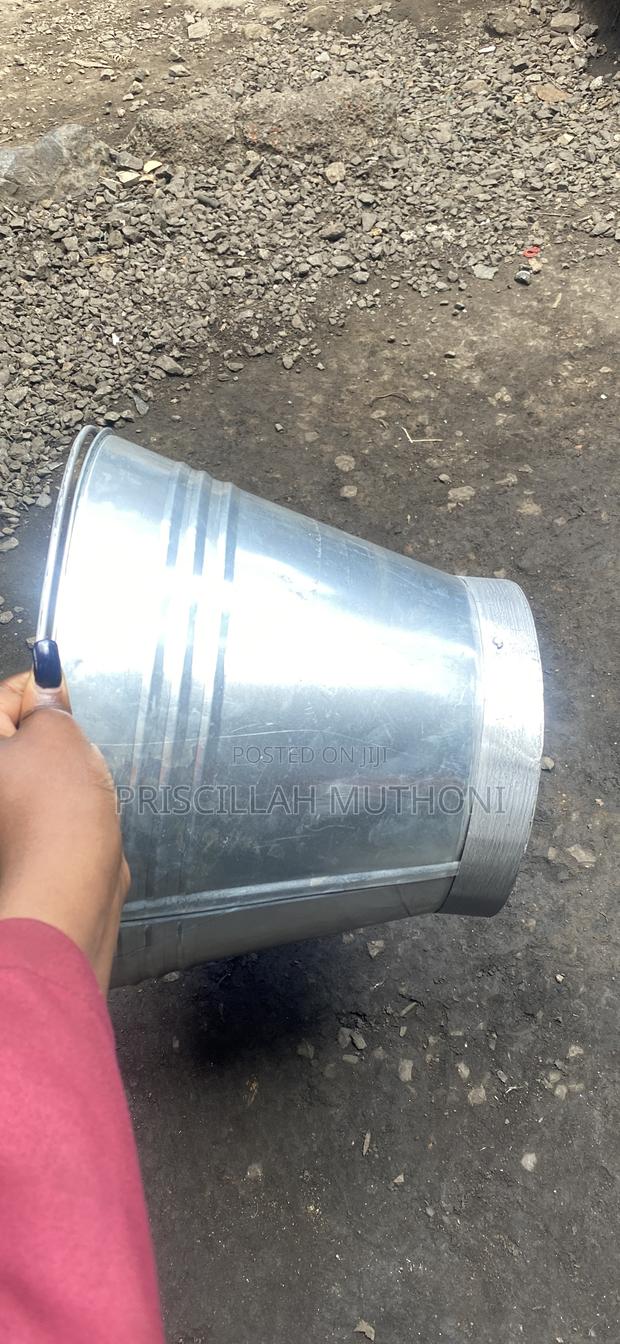 Metal Bucket - thumbnail 2