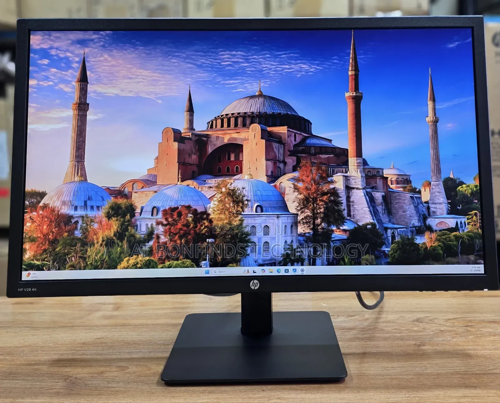 Hp V28 
28 Inch Monitor 
 Display (3840*2160)
60 Hz
2 Hdmi