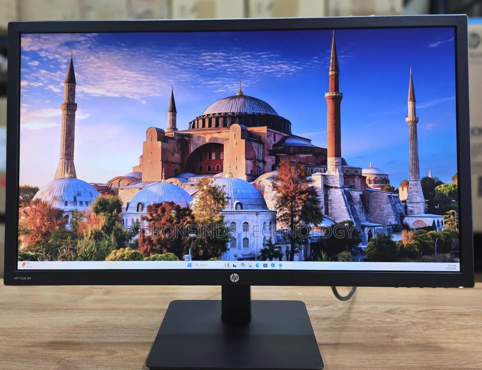 Hp V28 
28 Inch Monitor 
 Display (3840*2160)
60 Hz
2 Hdmi